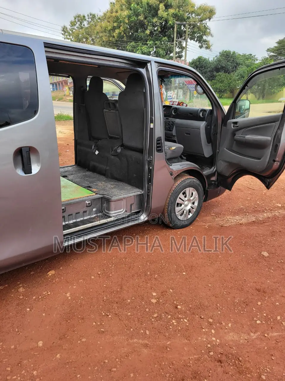Nissan Caravan (Urvan) 2015 Grey