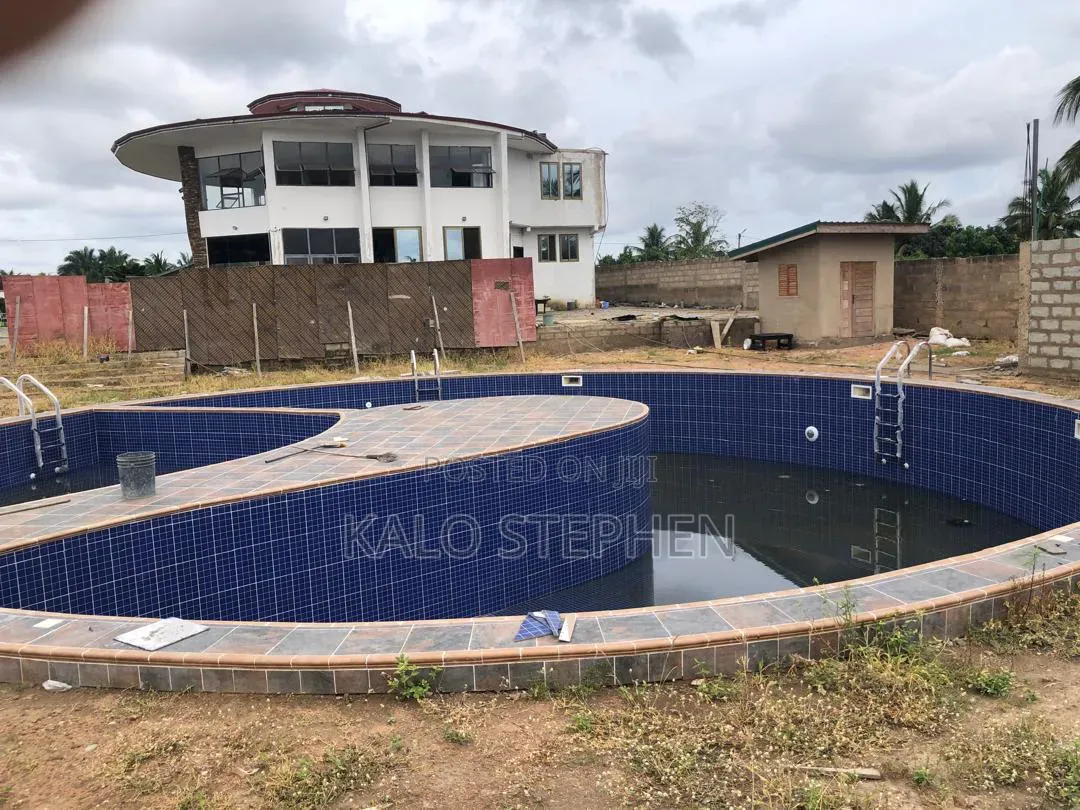 Swimming Pool Contractor