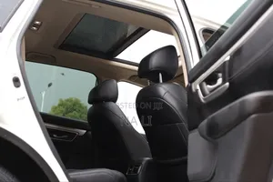 Honda CR-V 2021 White
