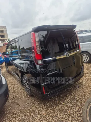 Toyota Esquire 2016 Black