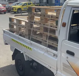 King’s Wooden Pallet