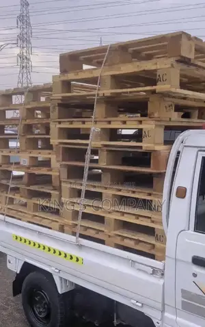King’s Wooden Pallet