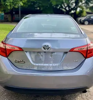 Toyota Corolla LE (1.8L 4cyl 2A) 2019 Gray