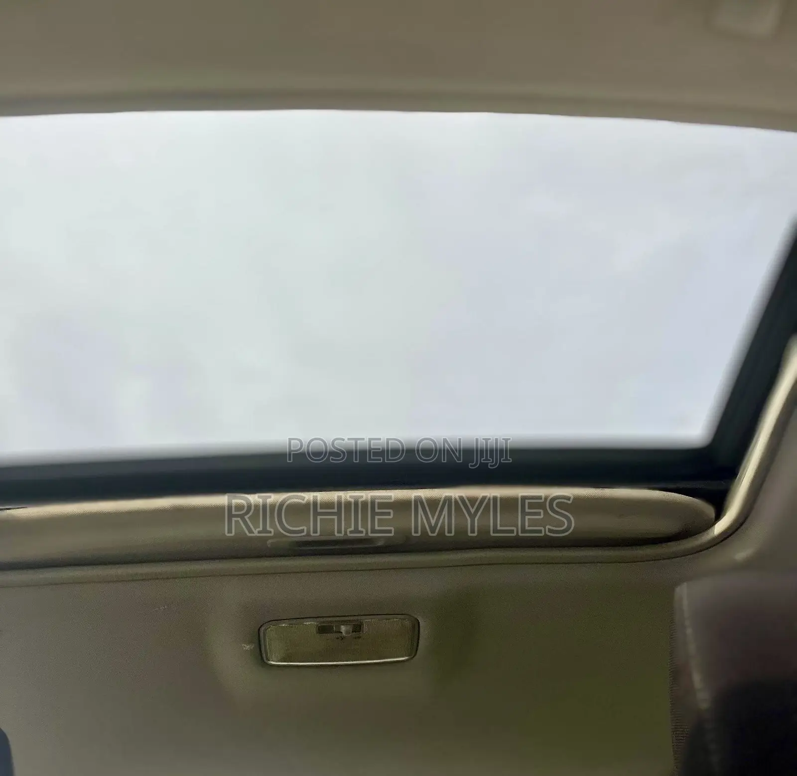 Toyota Corolla LE (1.8L 4cyl 2A) 2019 Gray