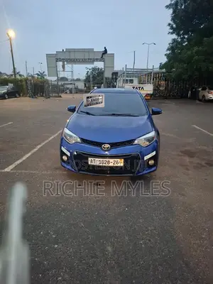 Toyota Corolla 2016 Blue