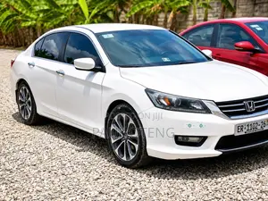 Honda Accord Sport 4dr Sedan FWD (2.4L 4cyl 2A) 2016 White