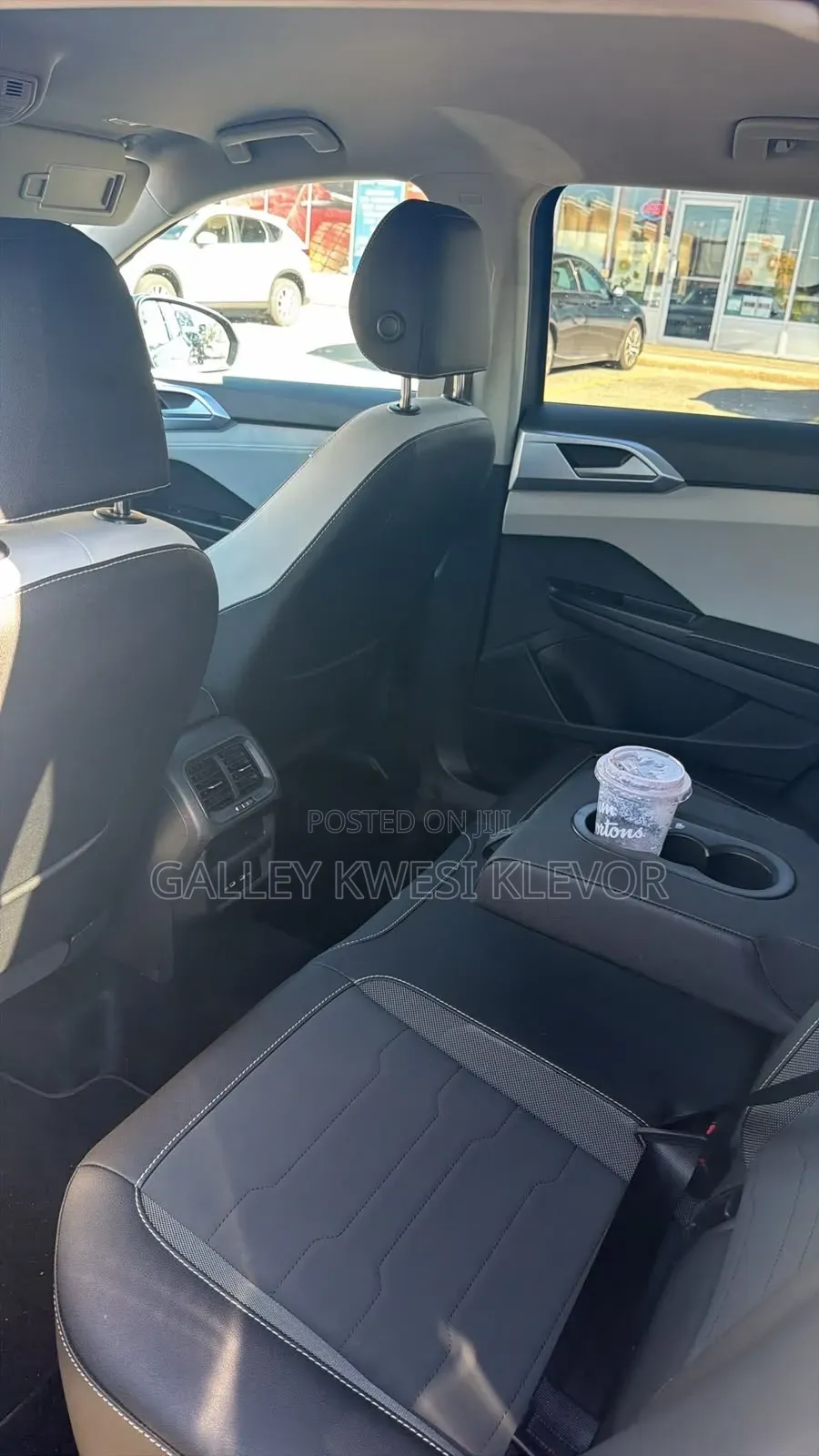 Volkswagen Taos SE 4MOTION 2025 Gray