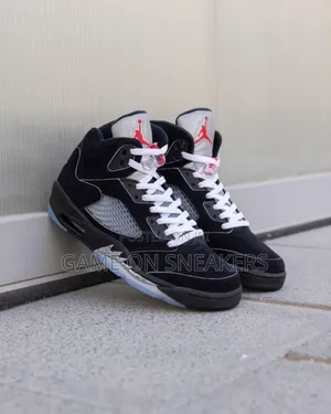 Jordan Air Jordan 5 Retro Sneakers | Black