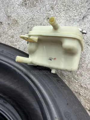 2016 2027 2018 Honda CR-V Water Reservoir/Bottle
