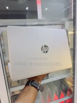 Laptop HP 14-dq1088wm 12GB Intel Core i7 SSD 256GB