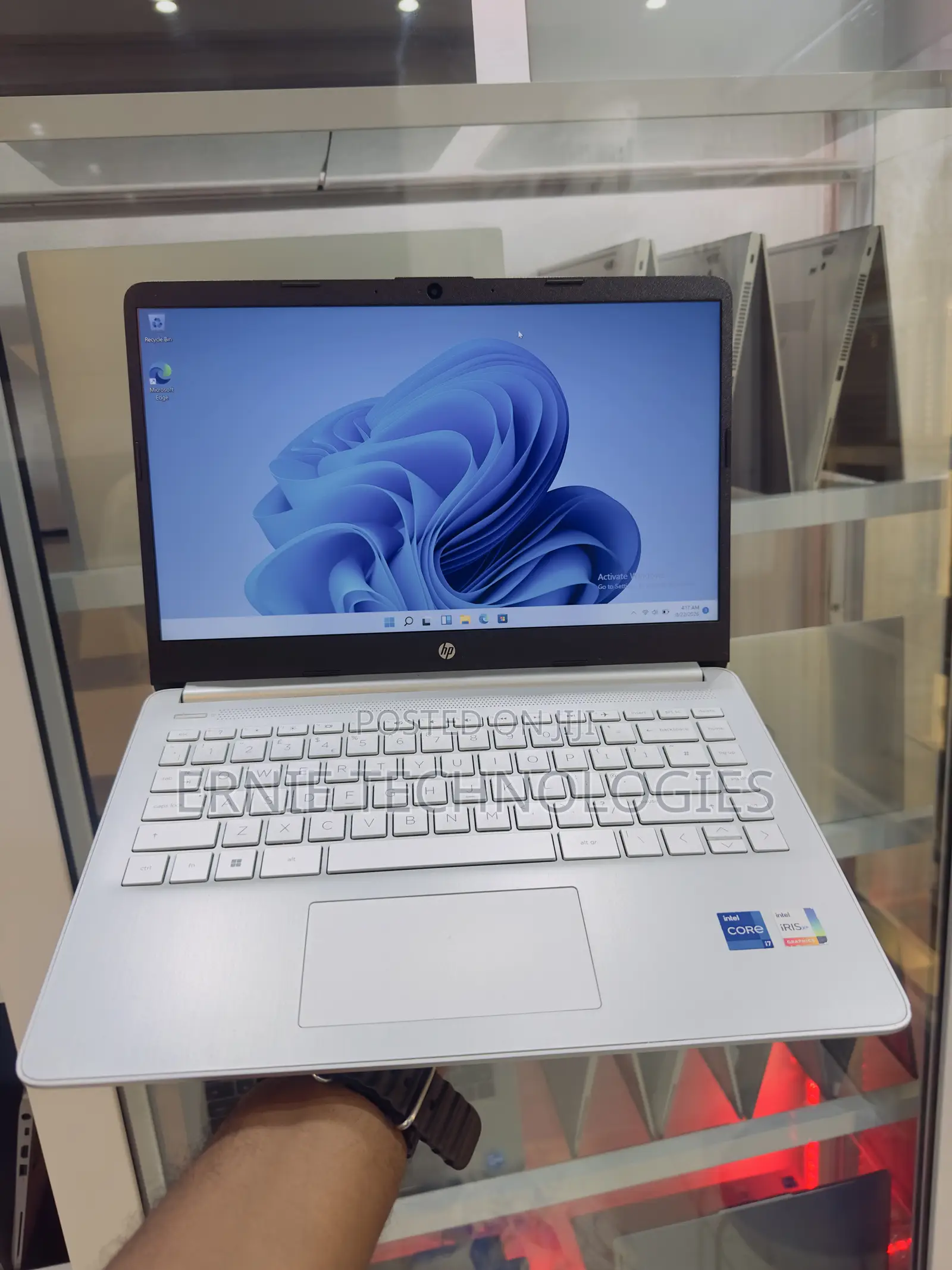 Laptop HP 14-dq1088wm 12GB Intel Core i7 SSD 256GB