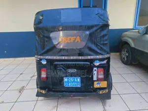 Bajaj RE 2025 Black