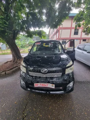 Toyota Voxy 2011 Matt Black
