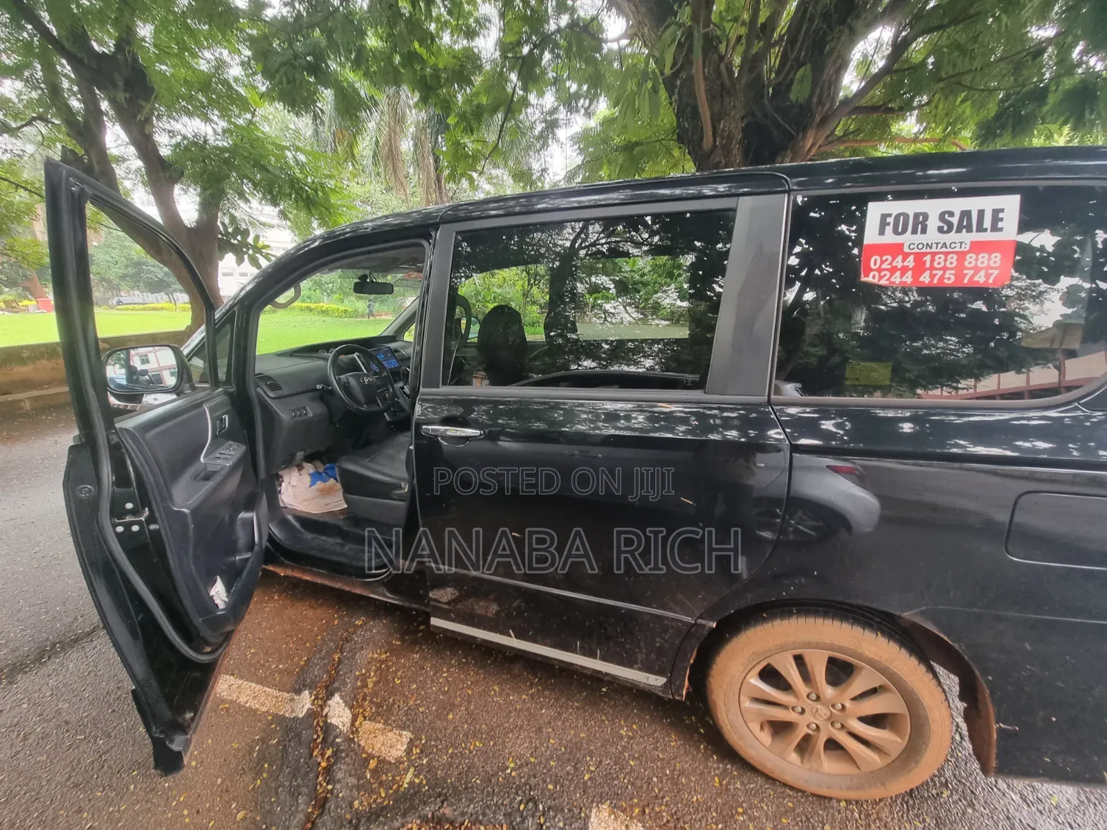 Toyota Voxy 2011 Matt Black