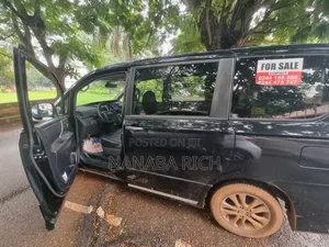 Toyota Voxy 2011 Matt Black
