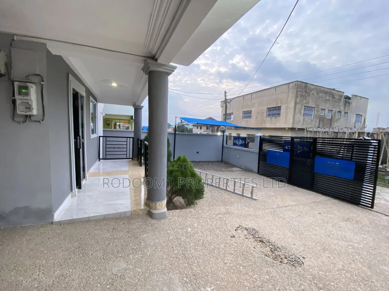 5bdrm House in Amasaman Stadium for rent