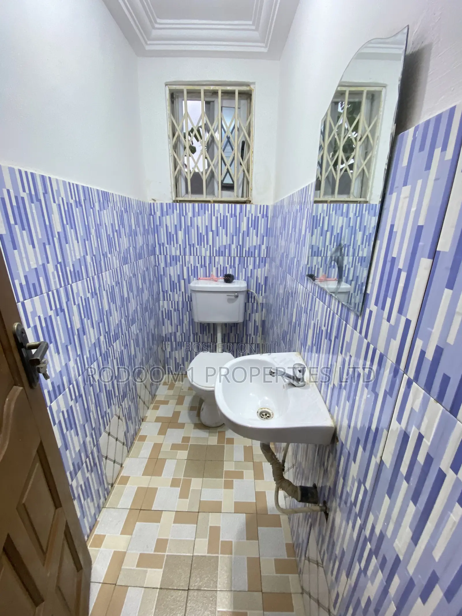 5bdrm House in Amasaman Stadium for rent