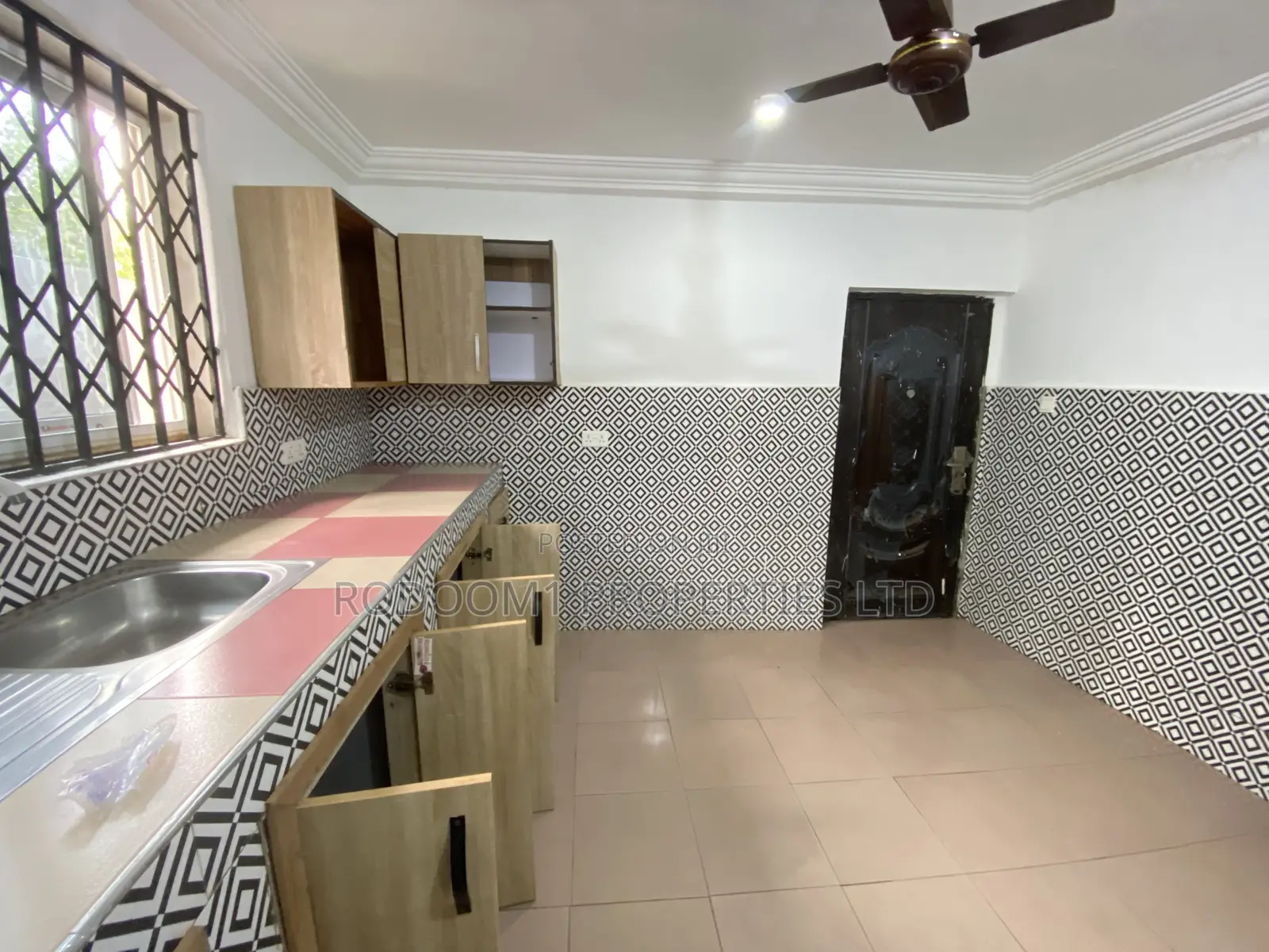 5bdrm House in Amasaman Stadium for rent