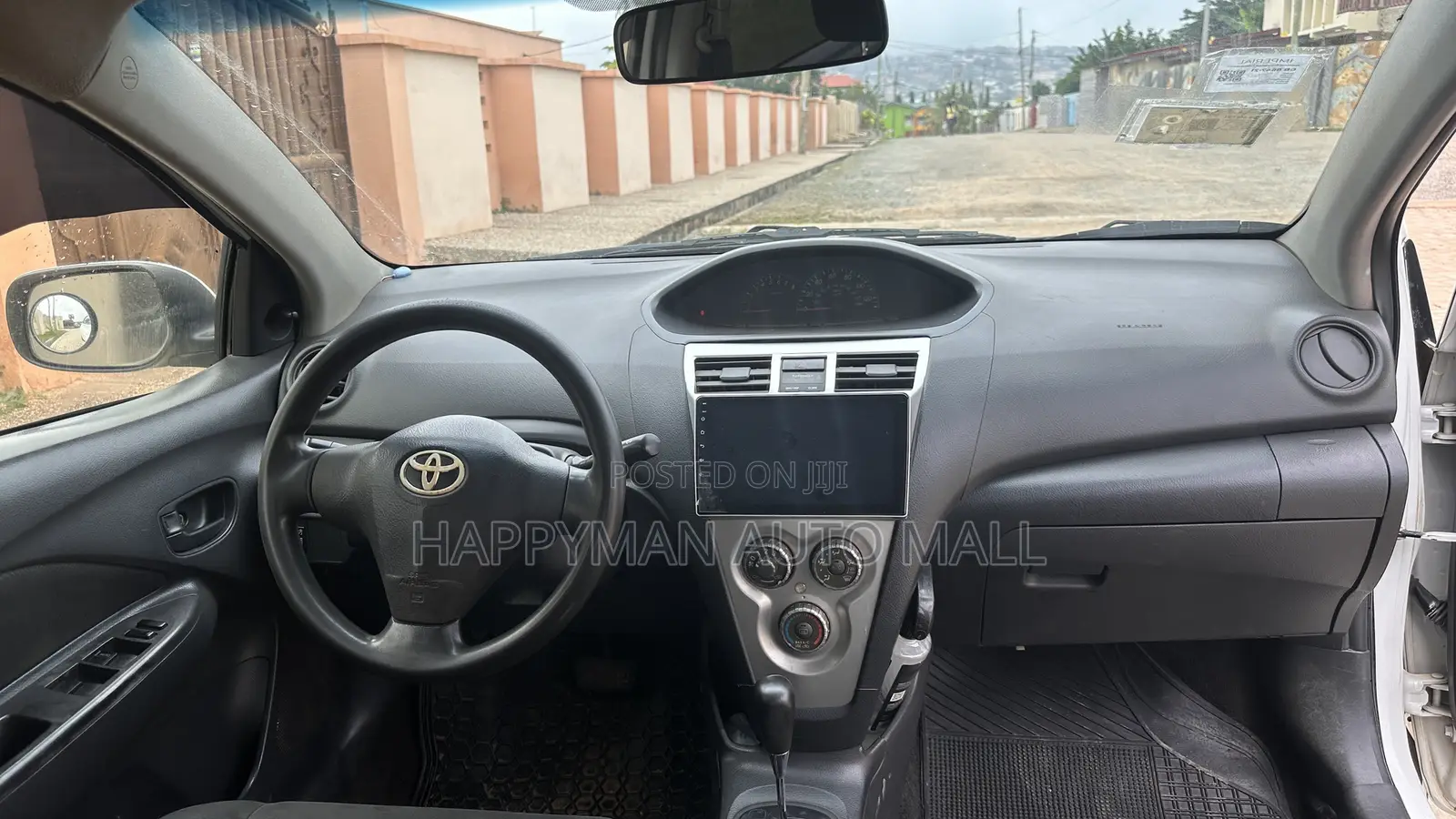 Toyota Yaris 2012 White