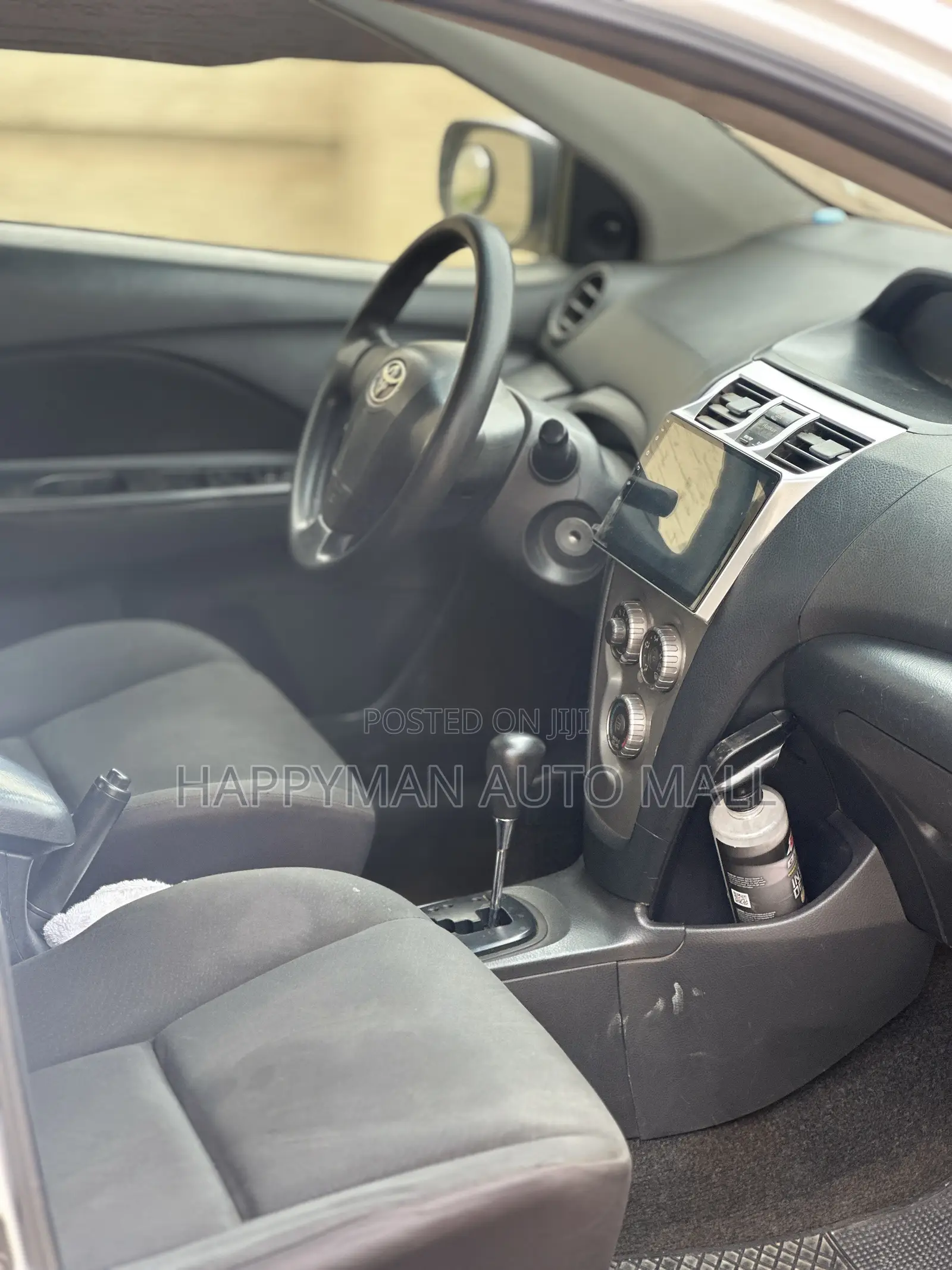 Toyota Yaris 2012 White