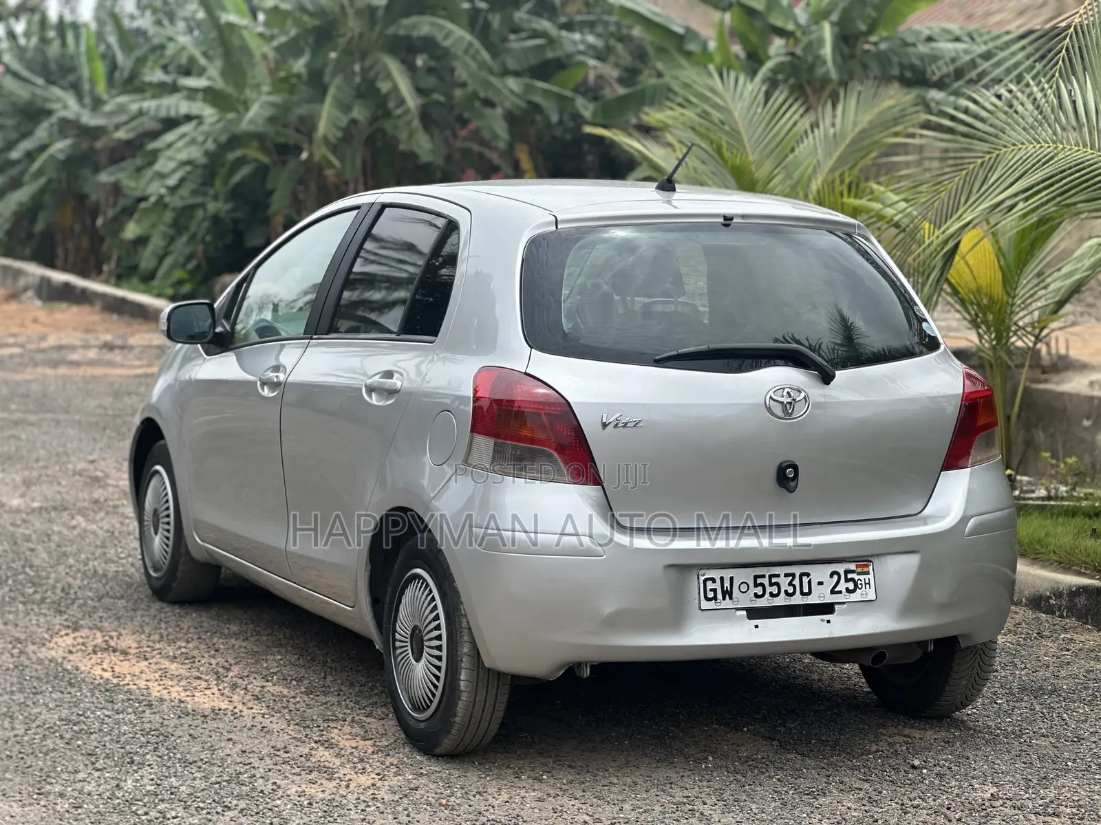 Toyota Vitz 1.3 FWD 5dr 2010 Silver