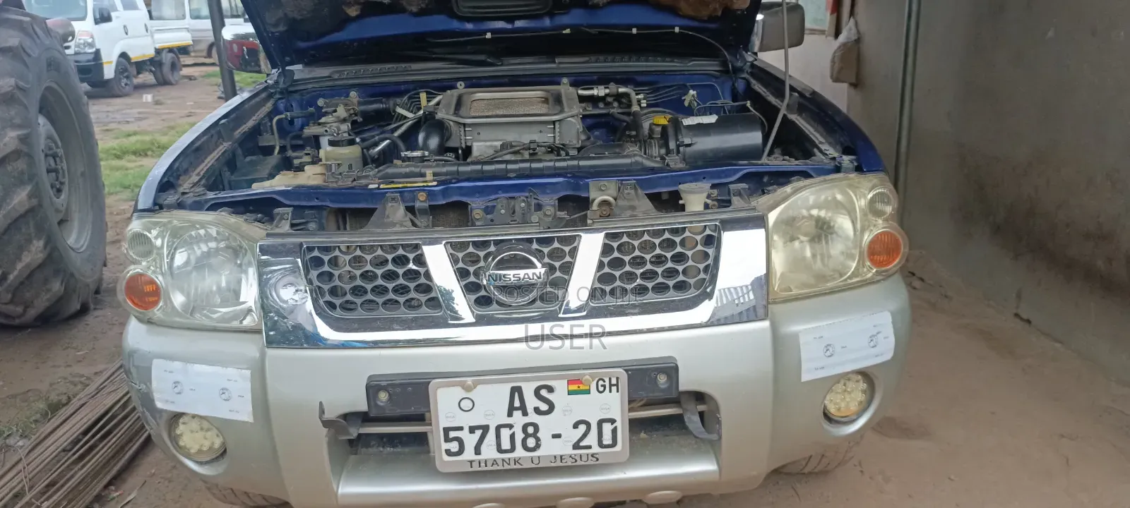 Nissan Hardbody 2013 Blue