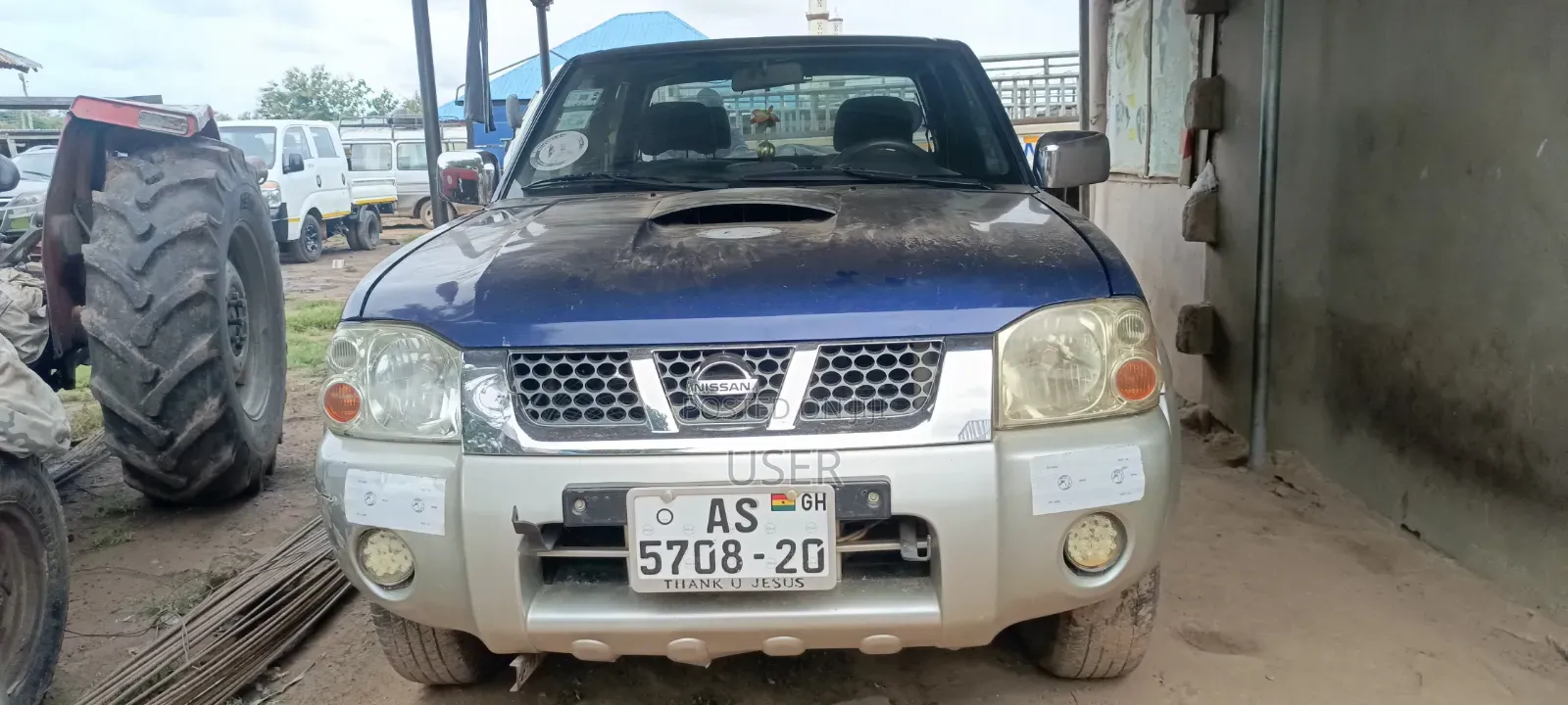 Nissan Hardbody 2013 Blue