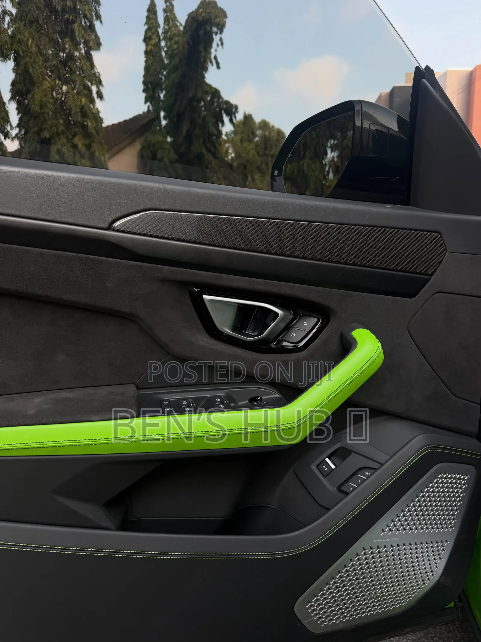 Lamborghini Urus 2021 Green