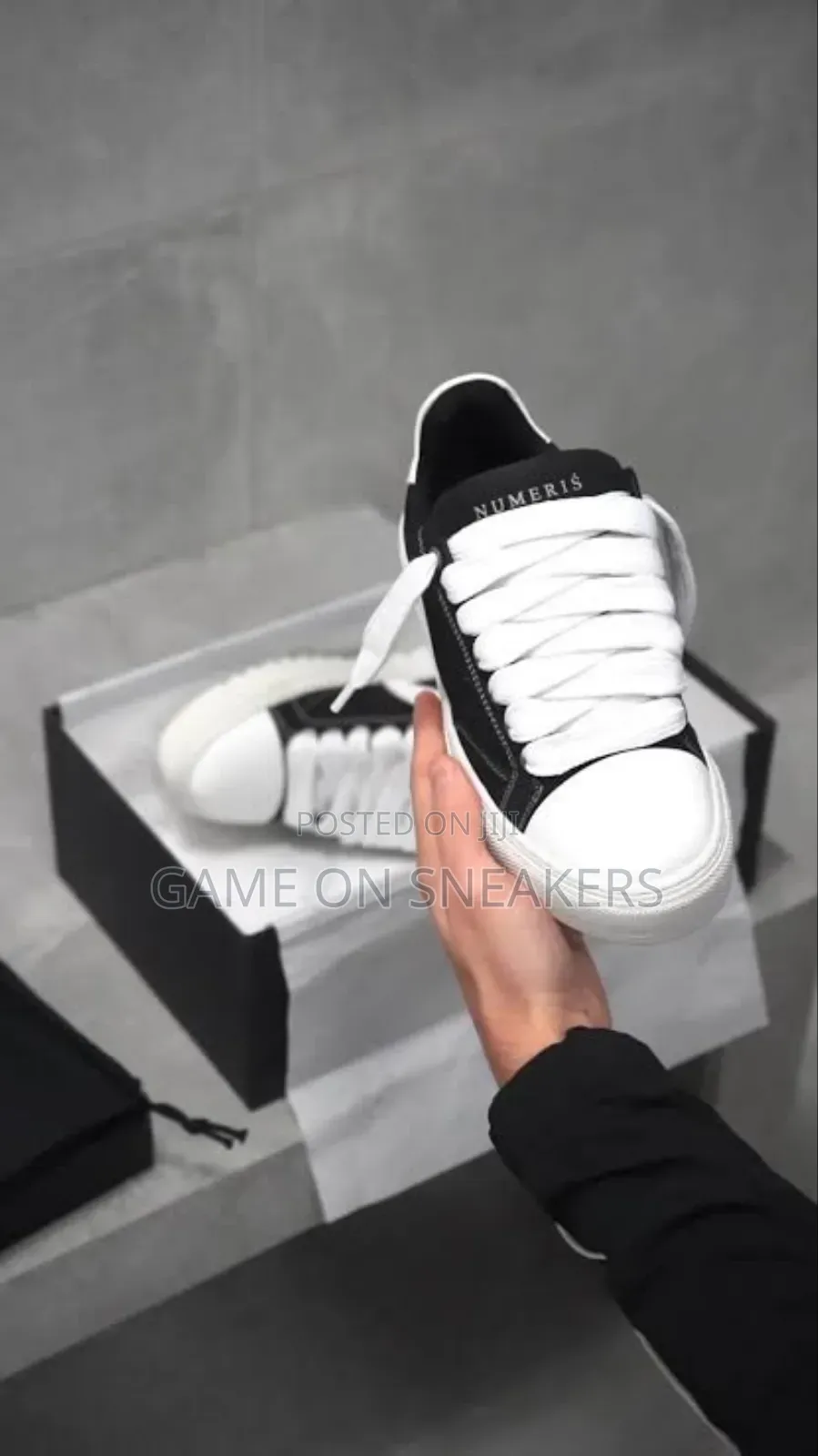 Numeris Sneakers