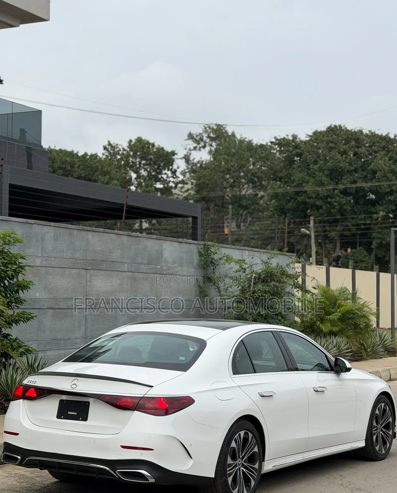 Mercedes-Benz E350 2025 White