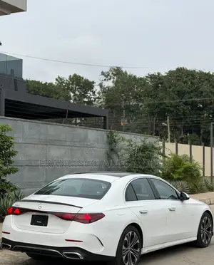 Mercedes-Benz E350 2025 White