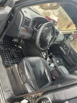 Mitsubishi Pajero V90 3.0 V6 GL 2017 Gray