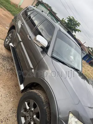 Mitsubishi Pajero V90 3.0 V6 GL 2017 Gray