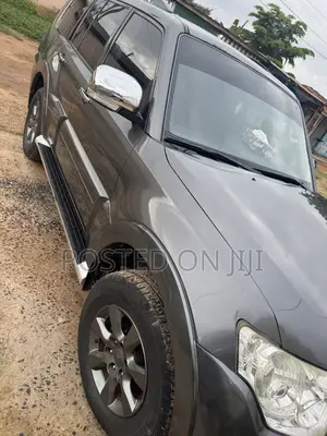Mitsubishi Pajero V90 3.0 V6 GL 2017 Gray