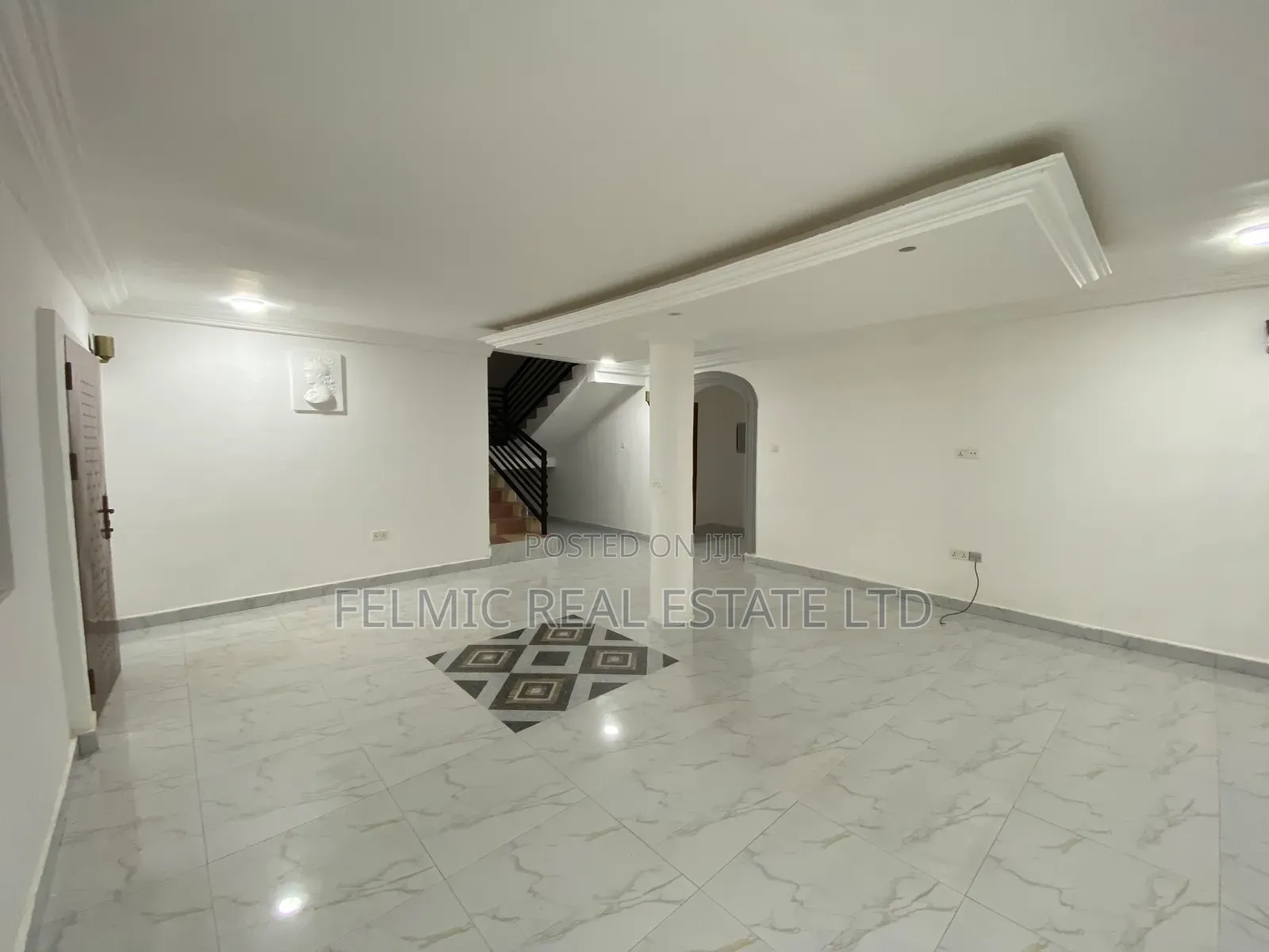 5bdrm Duplex in Felmic Real Estate, Amasaman for rent