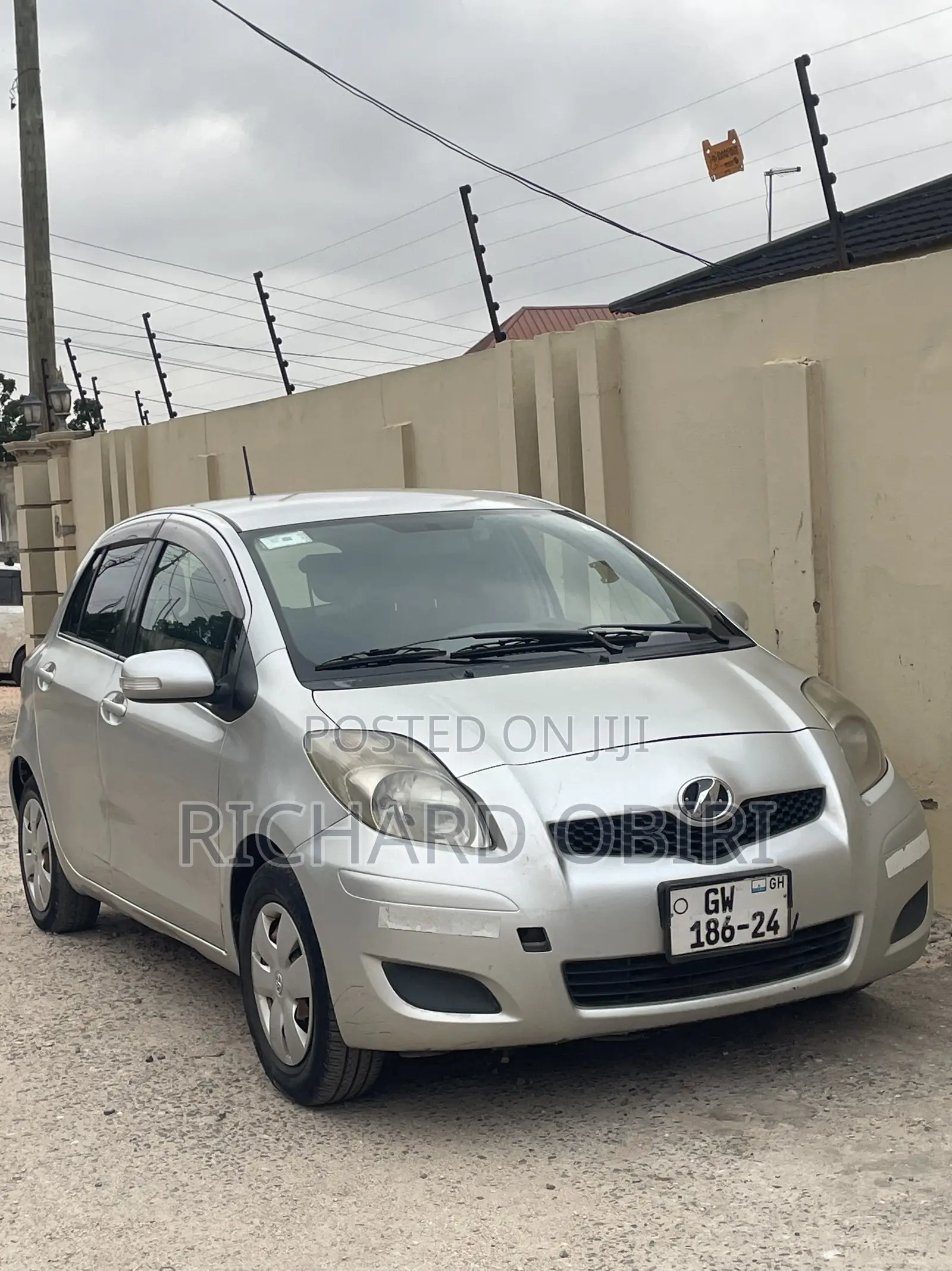 Toyota Vitz 1.3 AWD 5dr 2010 Silver