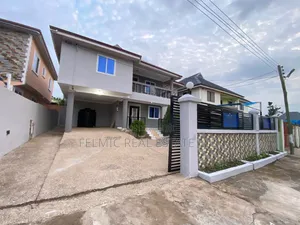 5bdrm Duplex in Felmic Real Estate, Amasaman for rent