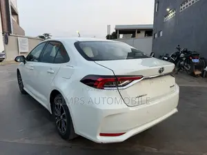 Toyota Corolla 2020 White