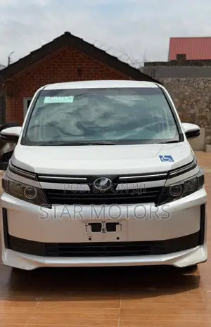 Toyota Voxy 2016 White