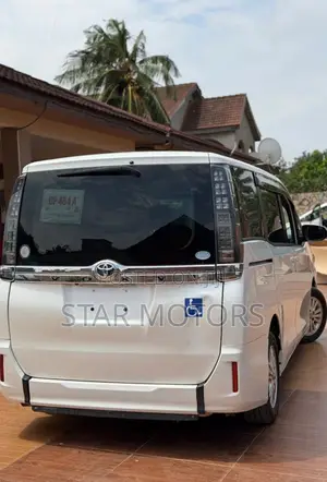 Toyota Voxy 2016 White