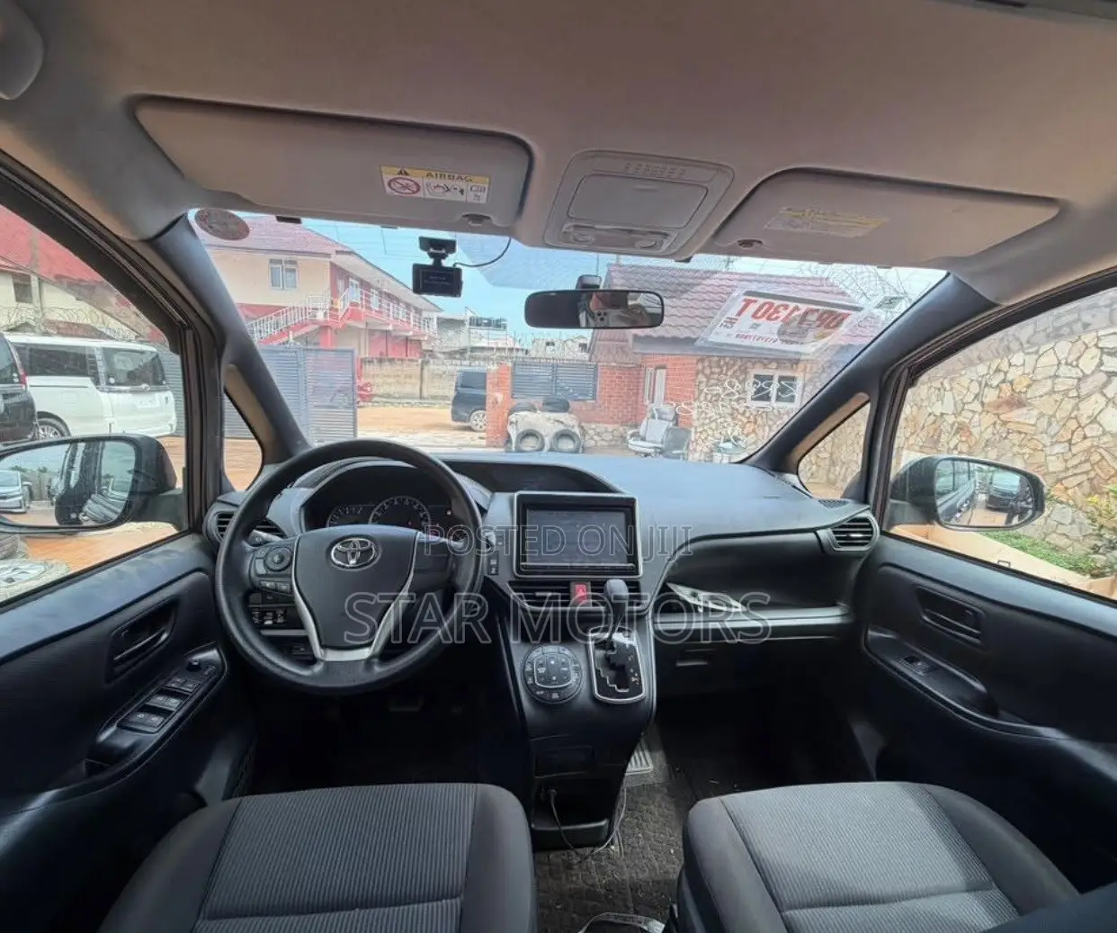 Toyota Voxy 2016 White