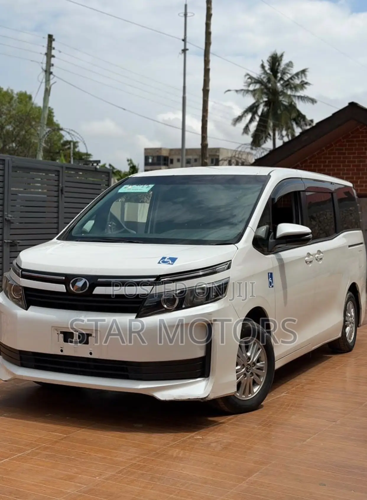 Toyota Voxy 2016 White