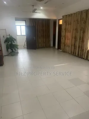 3bdrm Apartment in American House for rent