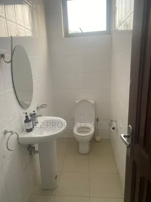 3bdrm Apartment in American House for rent