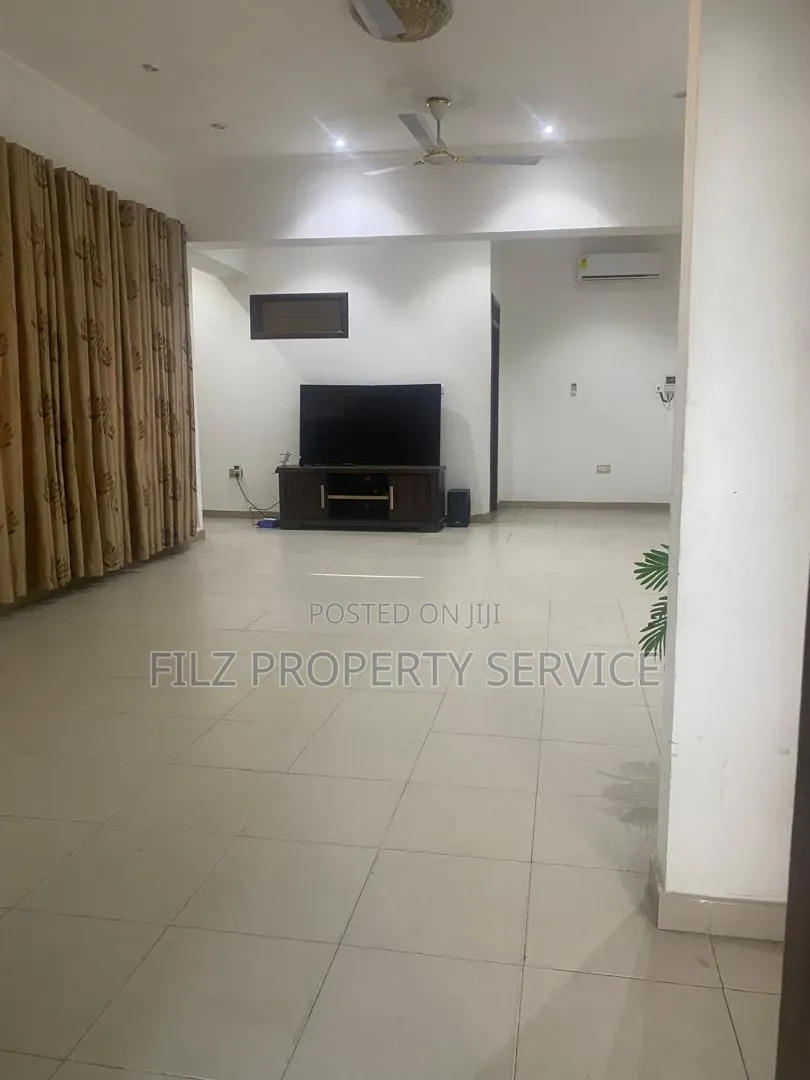 3bdrm Apartment in American House for rent