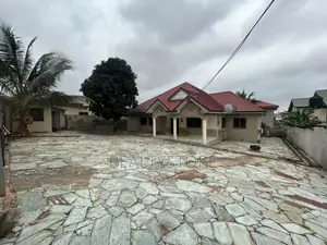 4bdrm House in Abuom, Kwabenya for rent