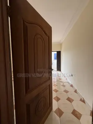 2bdrm Apartment in West Hills Mall Area for rent