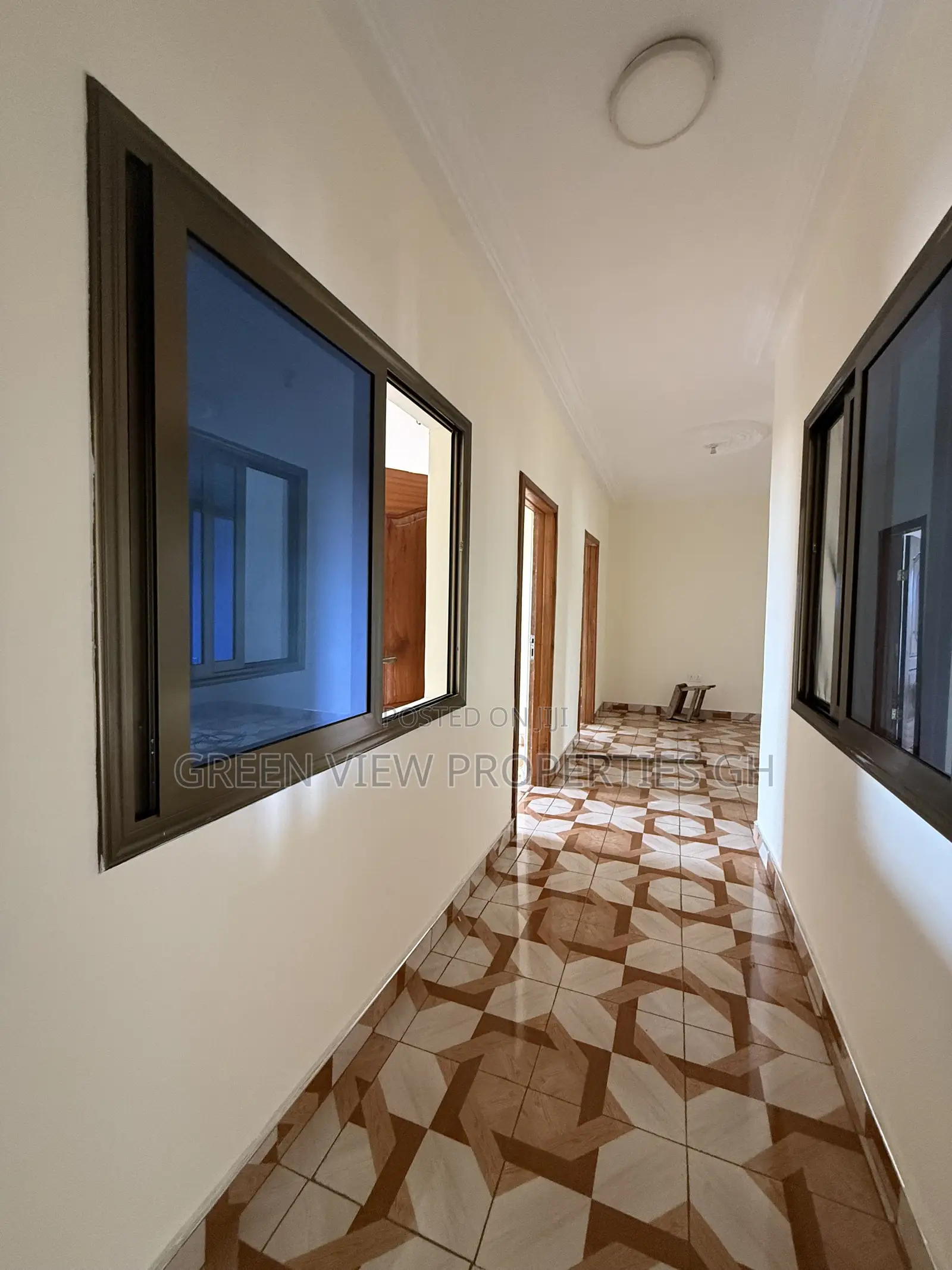 2bdrm Apartment in West Hills Mall Area for rent