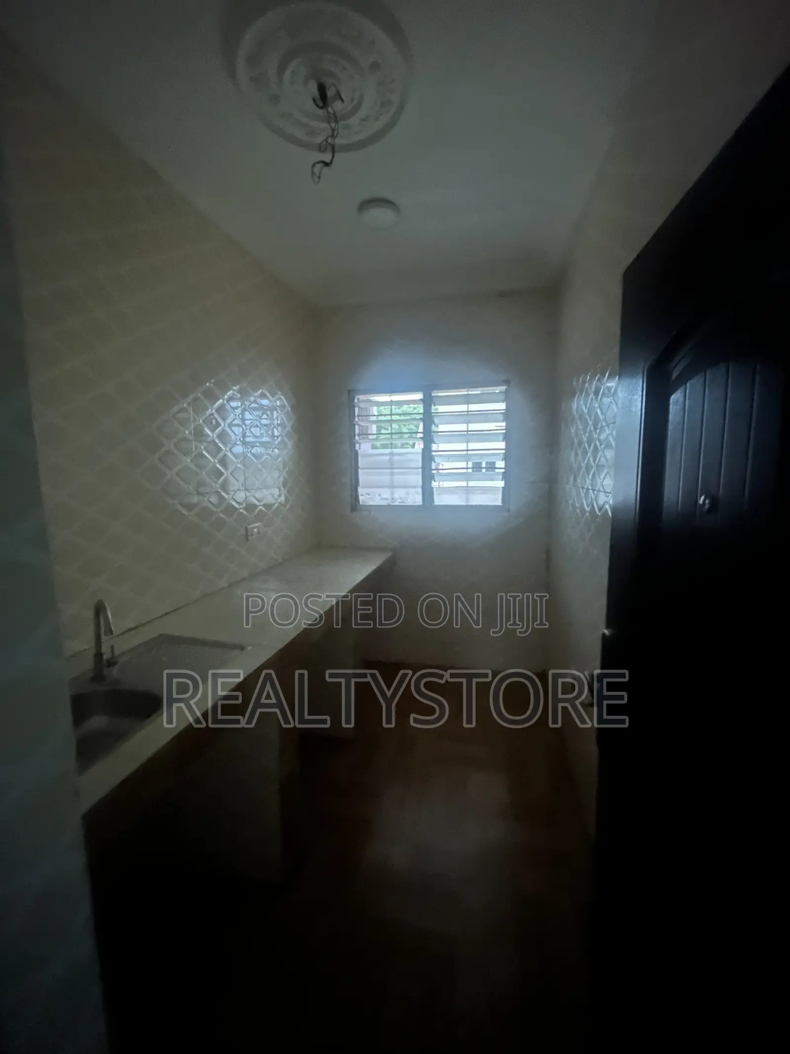 1bdrm Apartment in Castle Rock, Ashomang Estate for rent