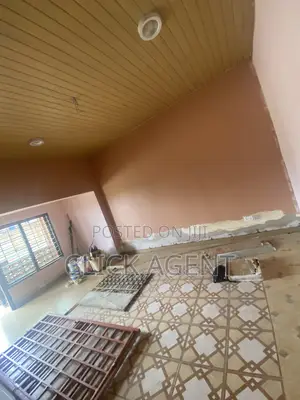 2bdrm Apartment in Madina Ogbojo, Social Welfare for rent